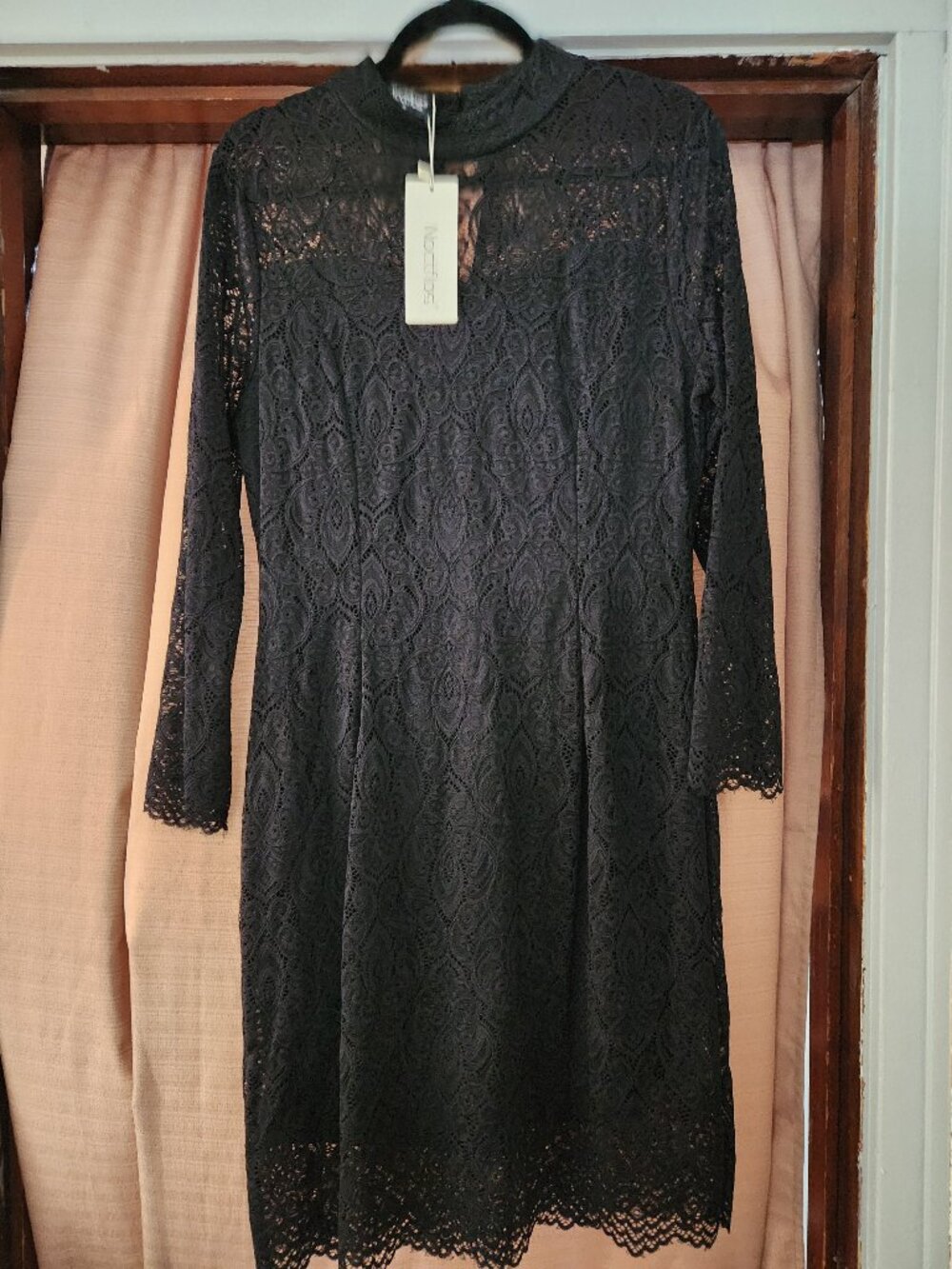 Noctflos black lace cocktail dress